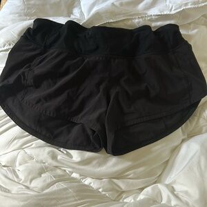 Black Lululemon speed rise shorts